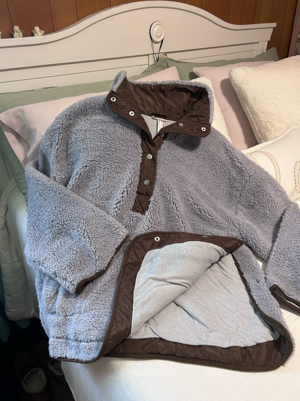 Free People   OH SO COZY .. no Jacket needed woman’s size XL